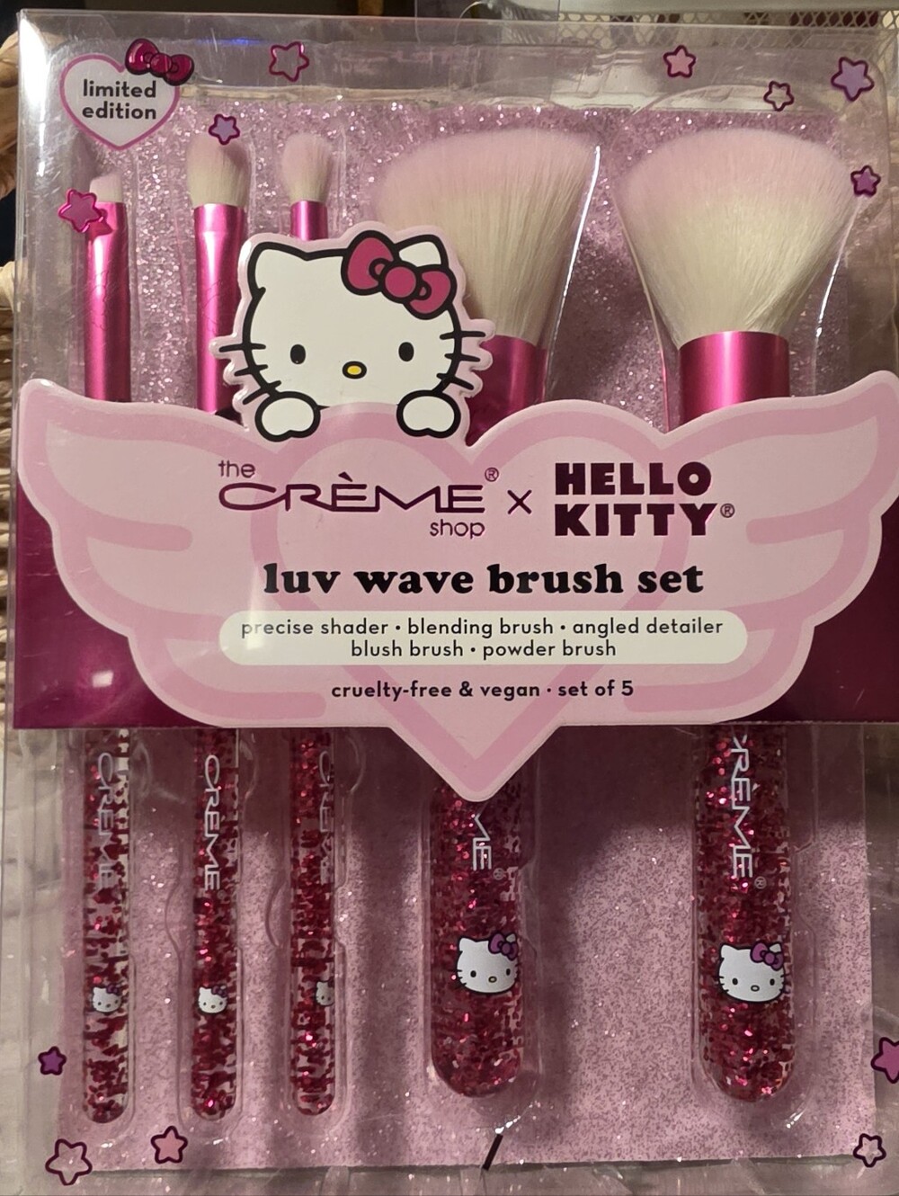 Hello Kitty Luv Wave Brush Set